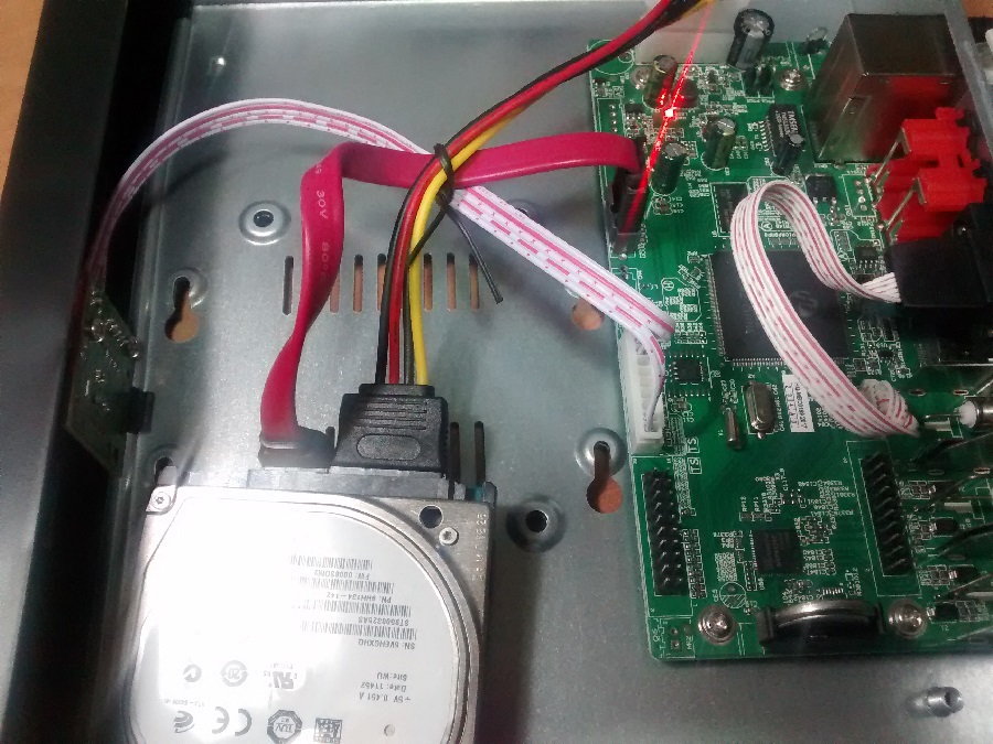 Cómo instalar un disco duro en un videograbador CCTV 
